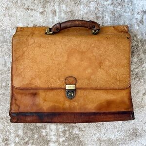 Avenues America Vintage Tan Leather Briefcase